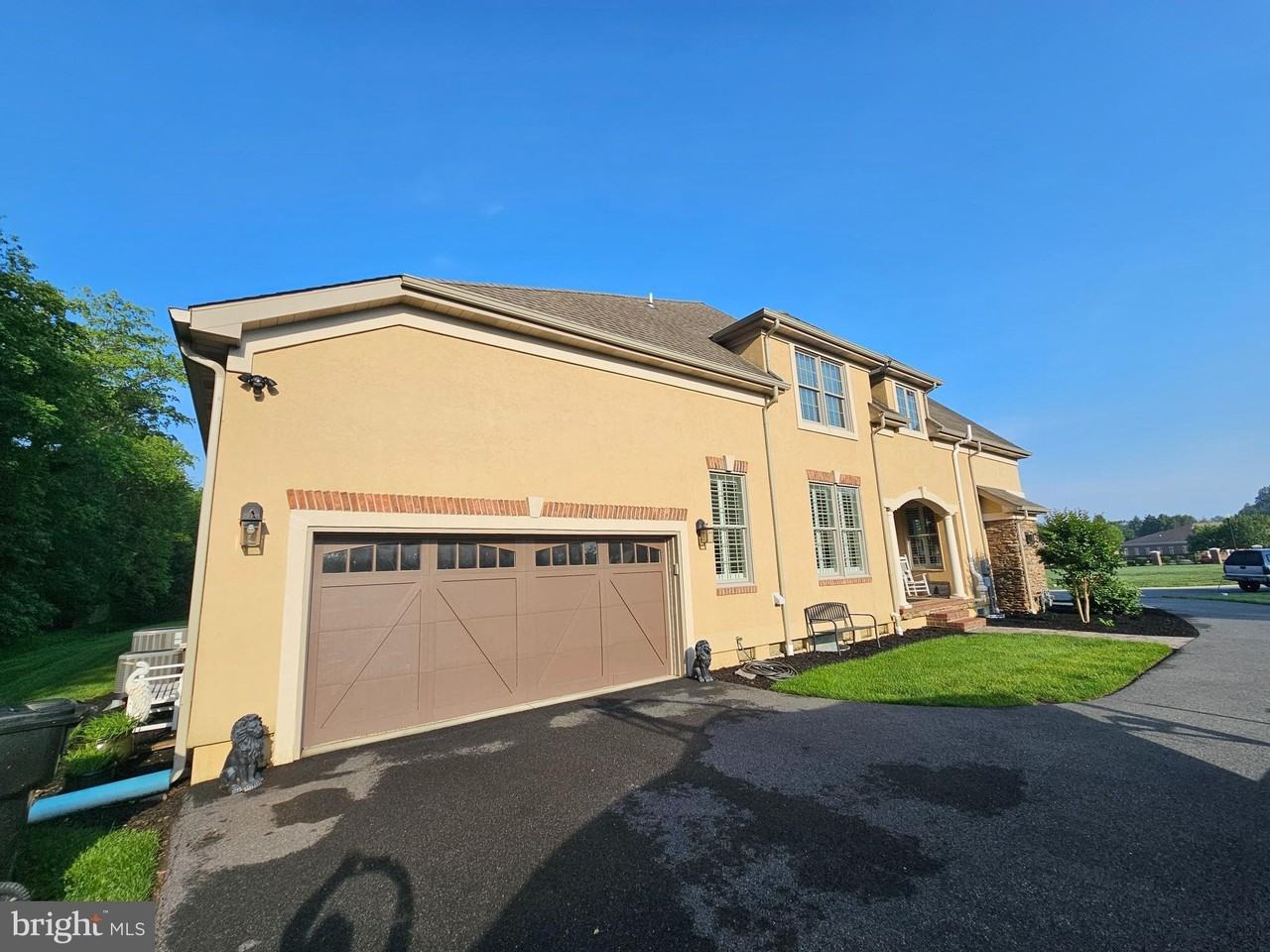 94 Wolf Creek Cir - Photo 3 of 50