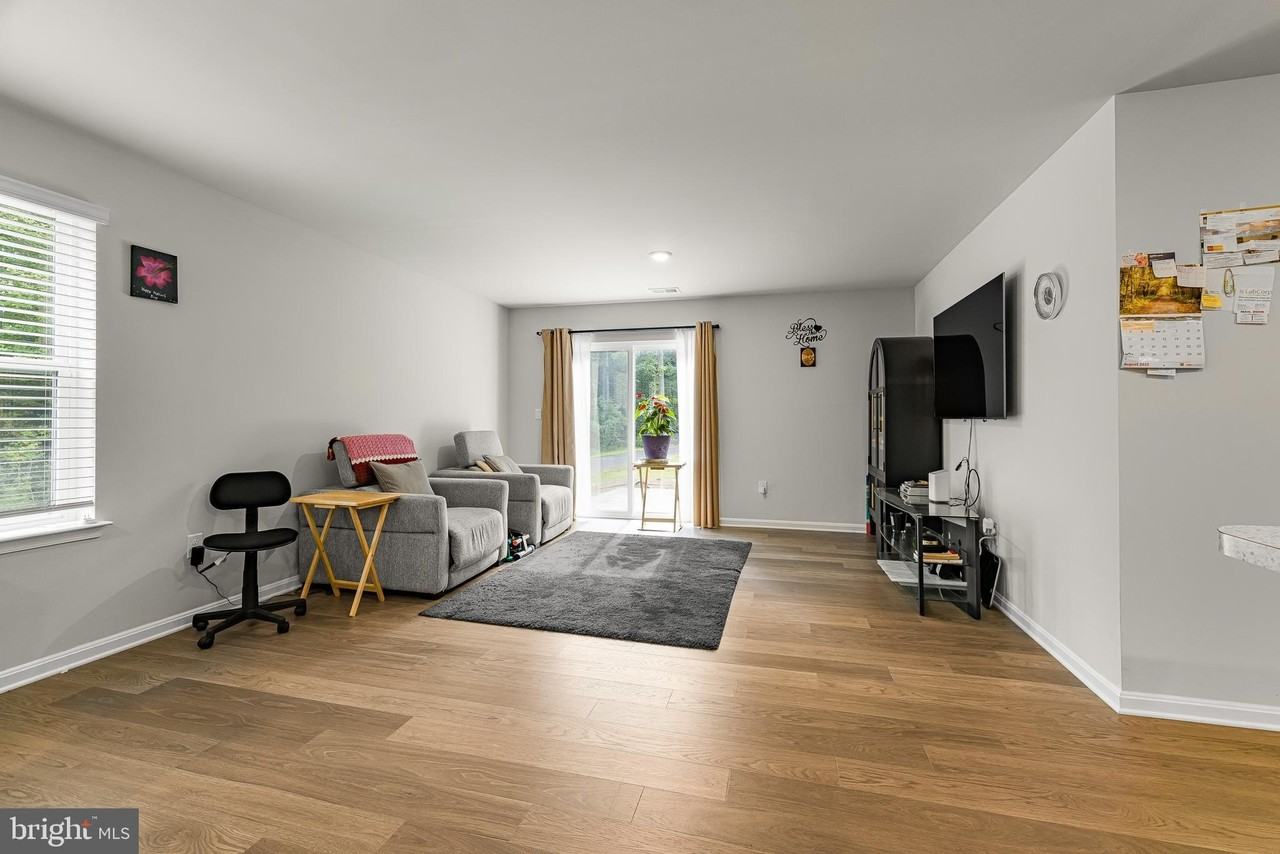 459 Currant Cir - Photo 6 of 39