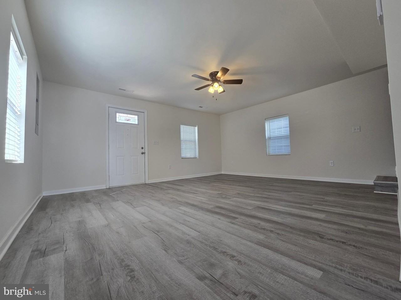 34 S Main St - Photo 6 of 41