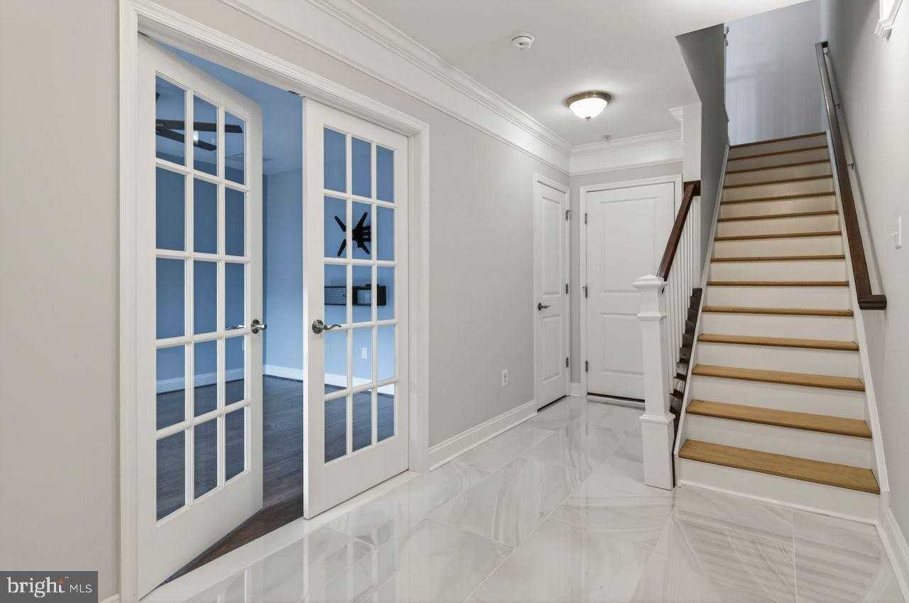 89 Southgate Ave - Photo 3 of 36