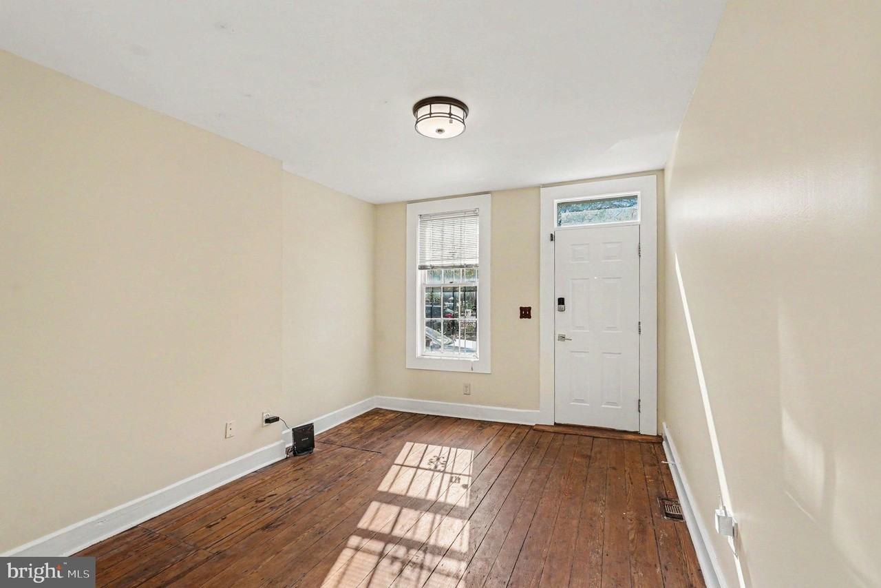 229 S Fremont Ave - Photo 3 of 21