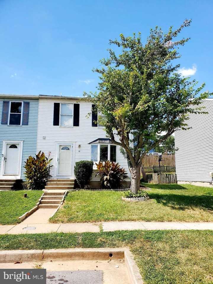 16 Craftsman Ct - Photo 2 of 36