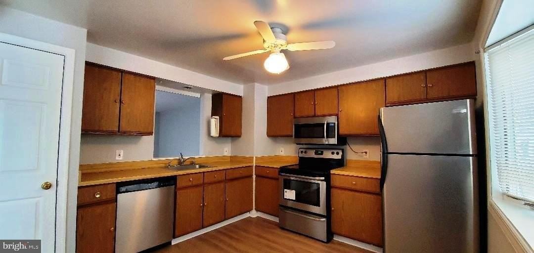 16 Craftsman Ct - Photo 4 of 36