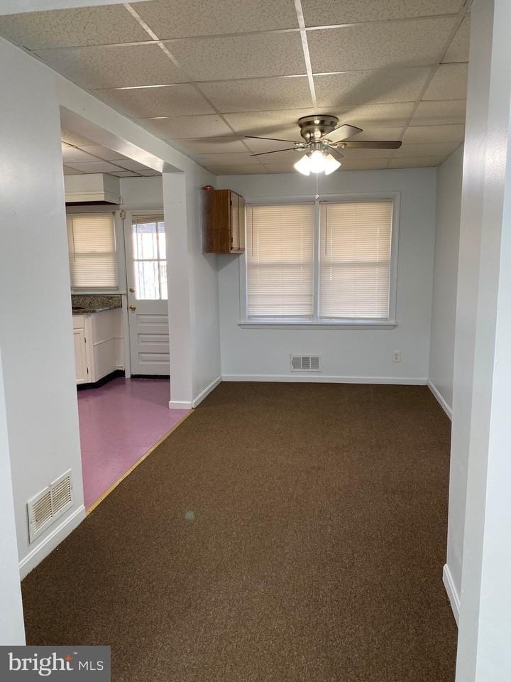 2167 Graythorn Rd - Photo 5 of 15