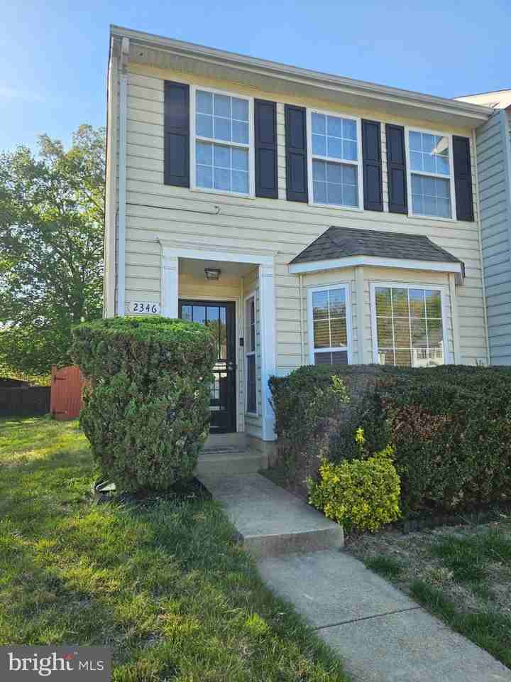 2346 Hazelwood Ct - Photo 2 of 22