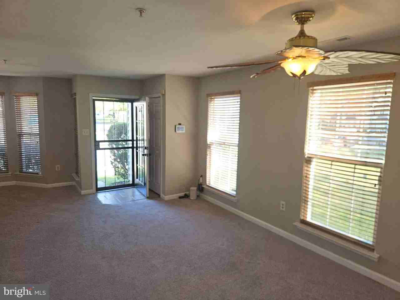 2346 Hazelwood Ct - Photo 3 of 22