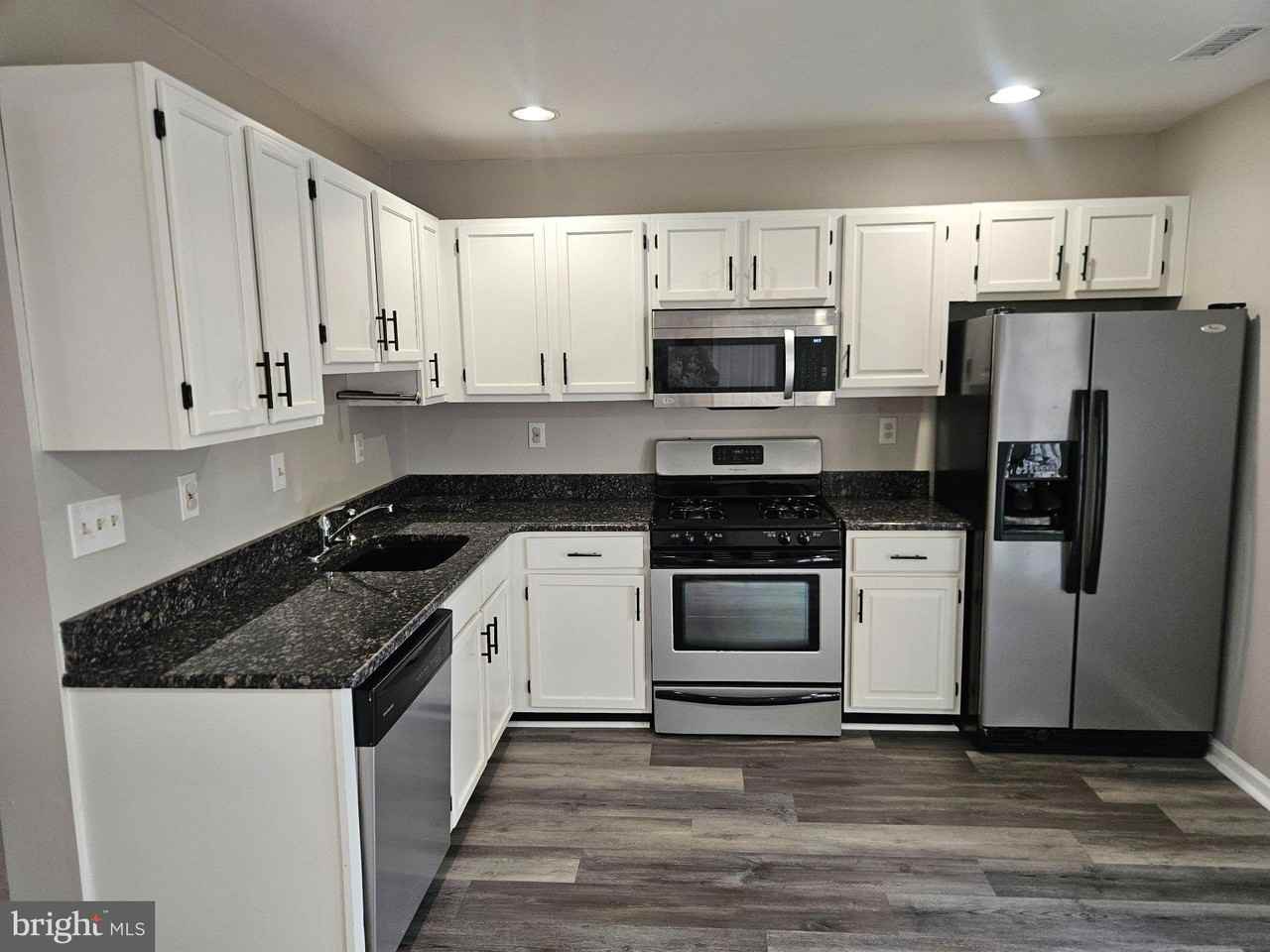 2346 Hazelwood Ct - Photo 6 of 22