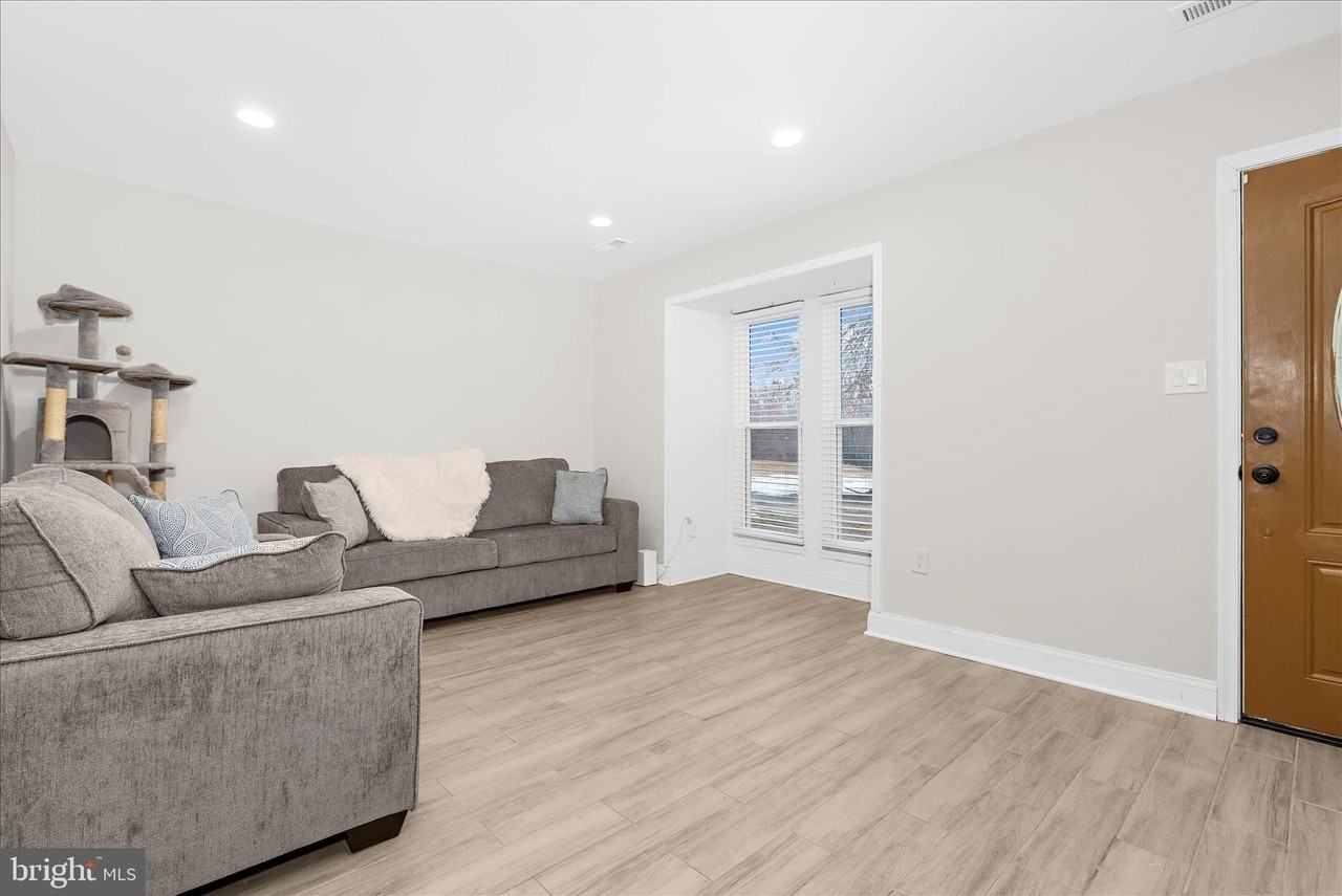 4407 Eagle Ct - Photo 6 of 27