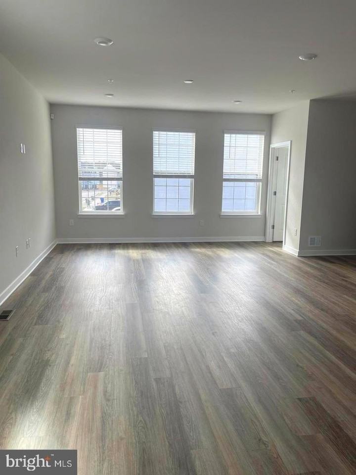 280 Soft Rush Ln - Photo 5 of 19