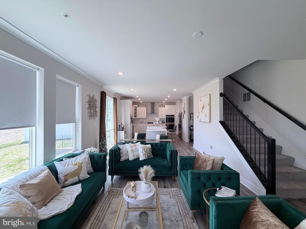 2835 Bridgewater Dr - Photo 6 of 45