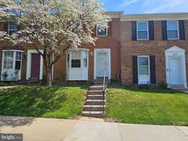 featured image of 6266 Ducketts Ln #20-4