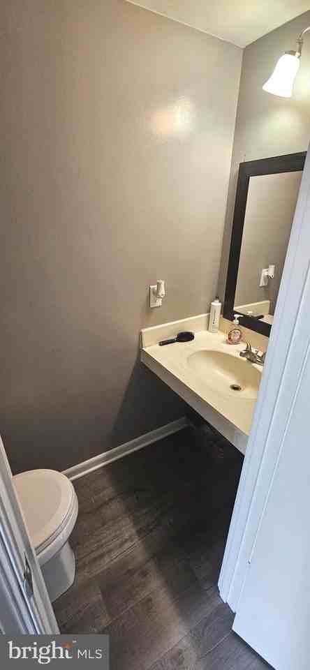 6266 Ducketts Ln #20-4 - Photo 7 of 14