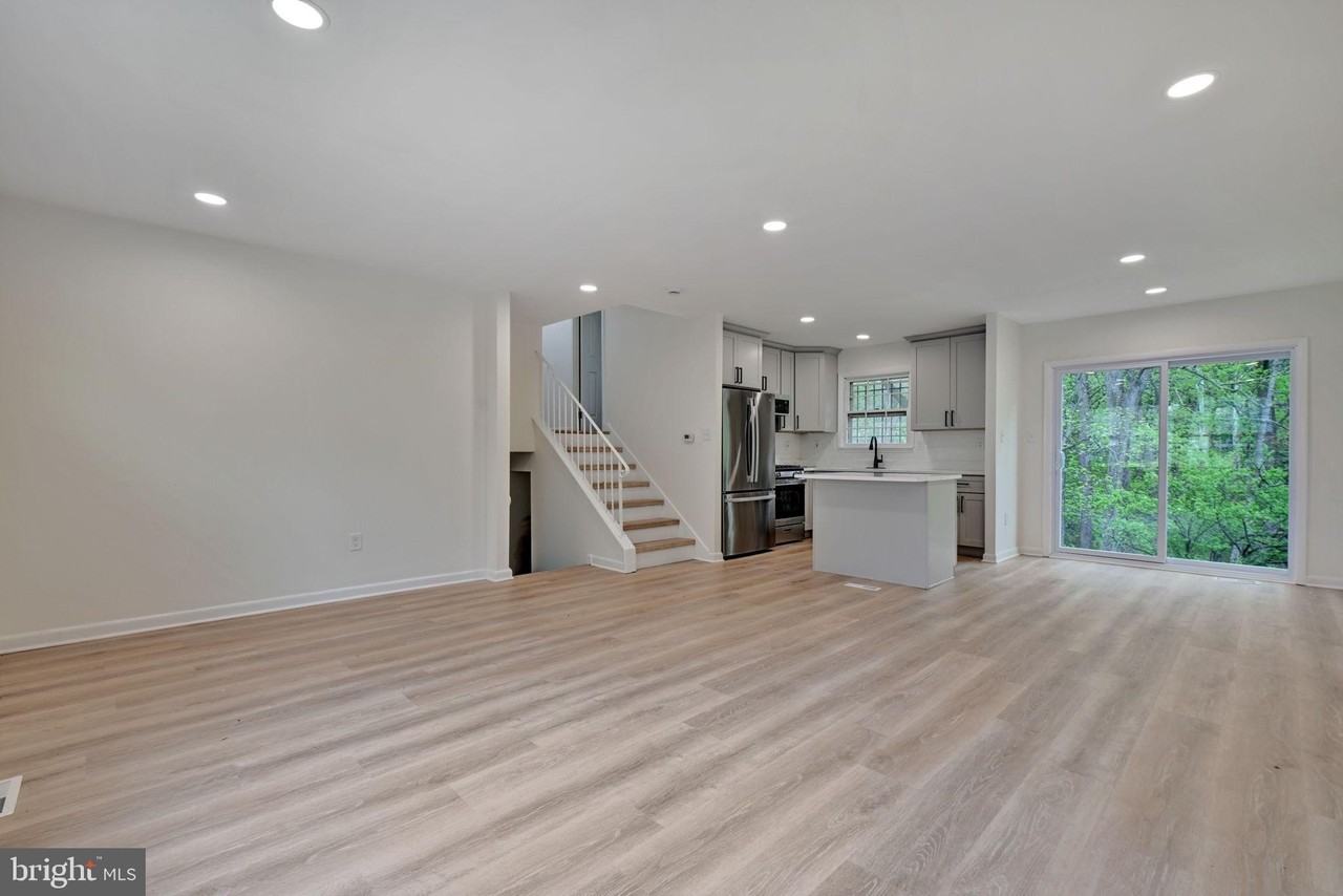 6809 Sisalbed Dr - Photo 6 of 32