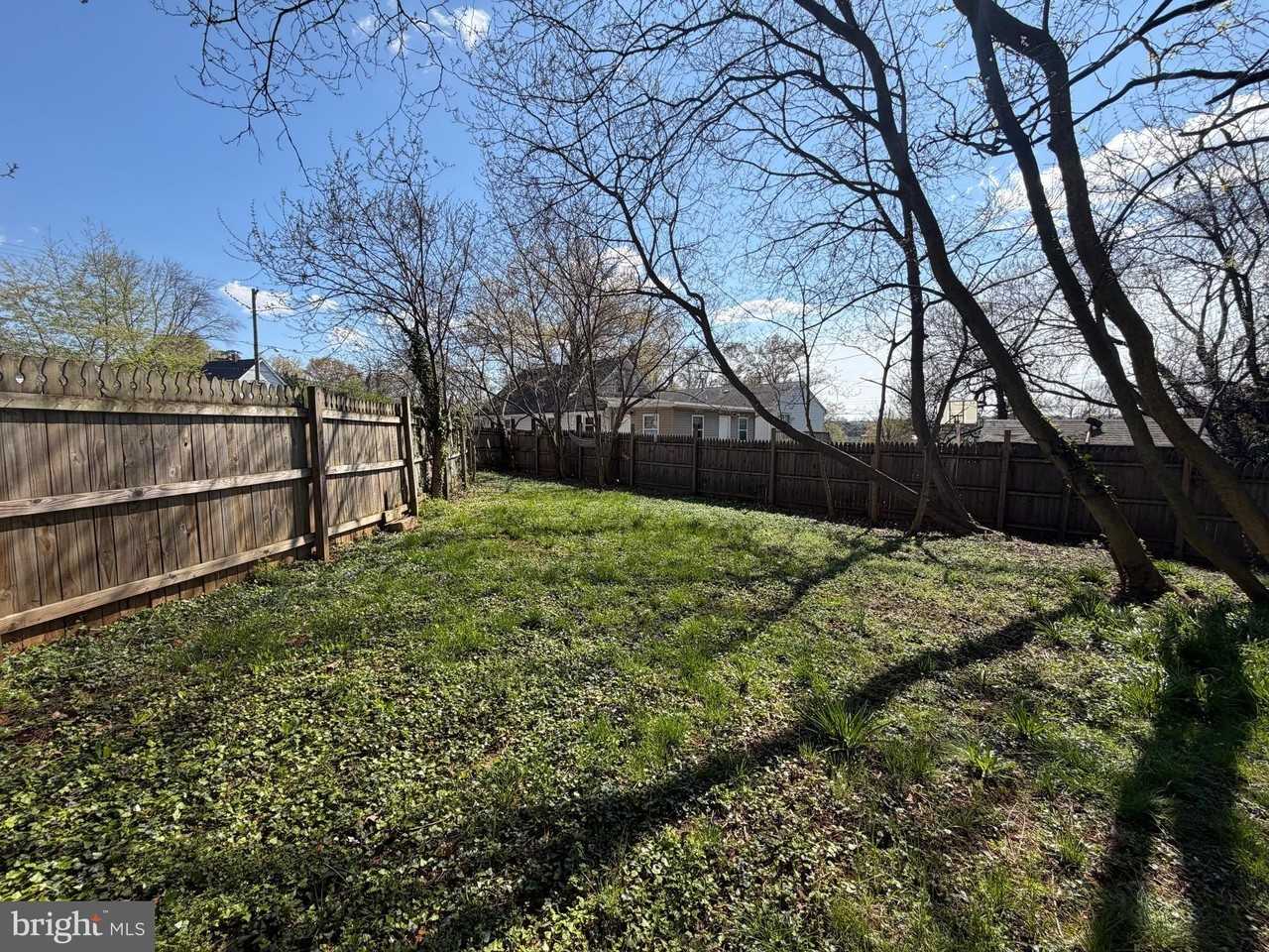 5014 Delaware St - Photo 6 of 10