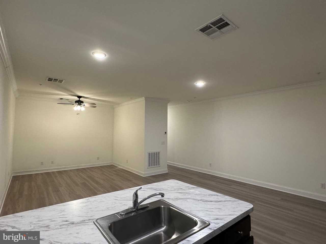 1812 Main St #202 - Photo 3 of 26