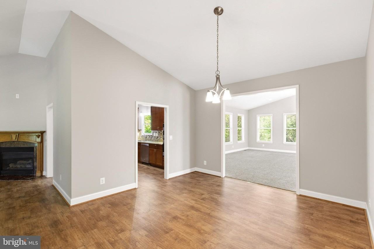 24524 Ruff Ruff Ln - Photo 5 of 41