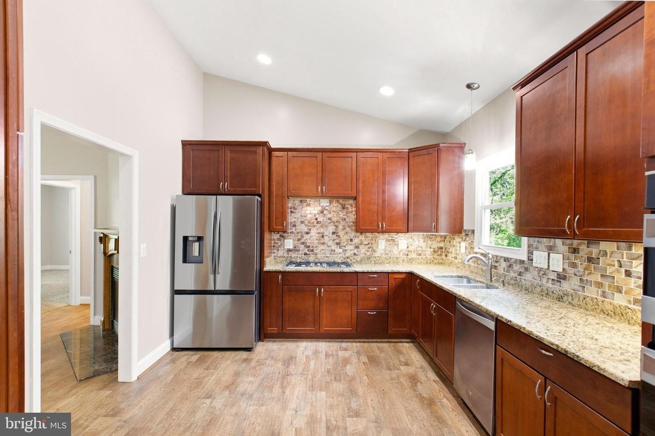 24524 Ruff Ruff Ln - Photo 6 of 41