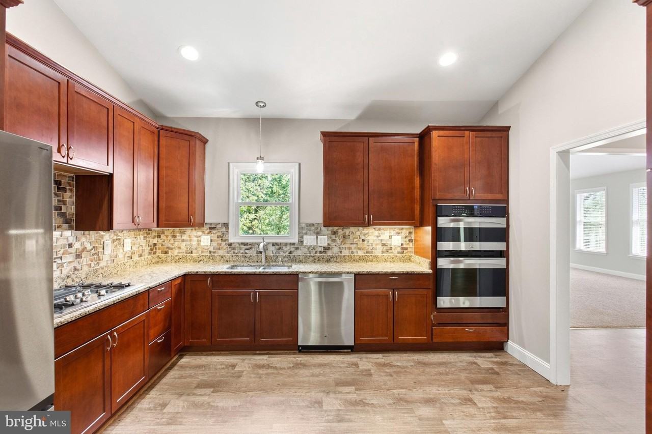 24524 Ruff Ruff Ln - Photo 7 of 41