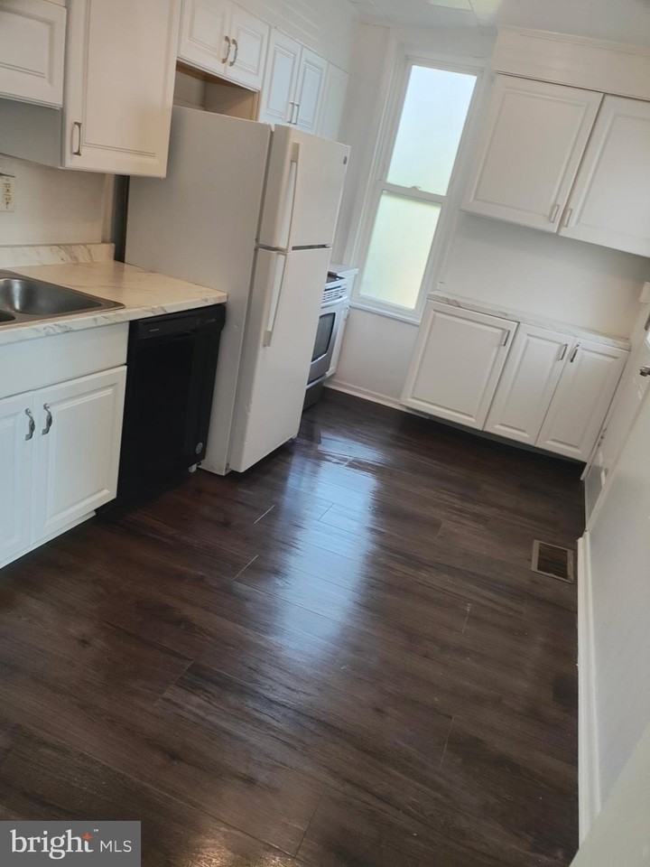 616 George St - Photo 4 of 16