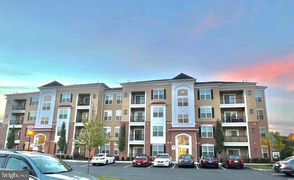 1118 Halifax Pl - Photo 3 of 10