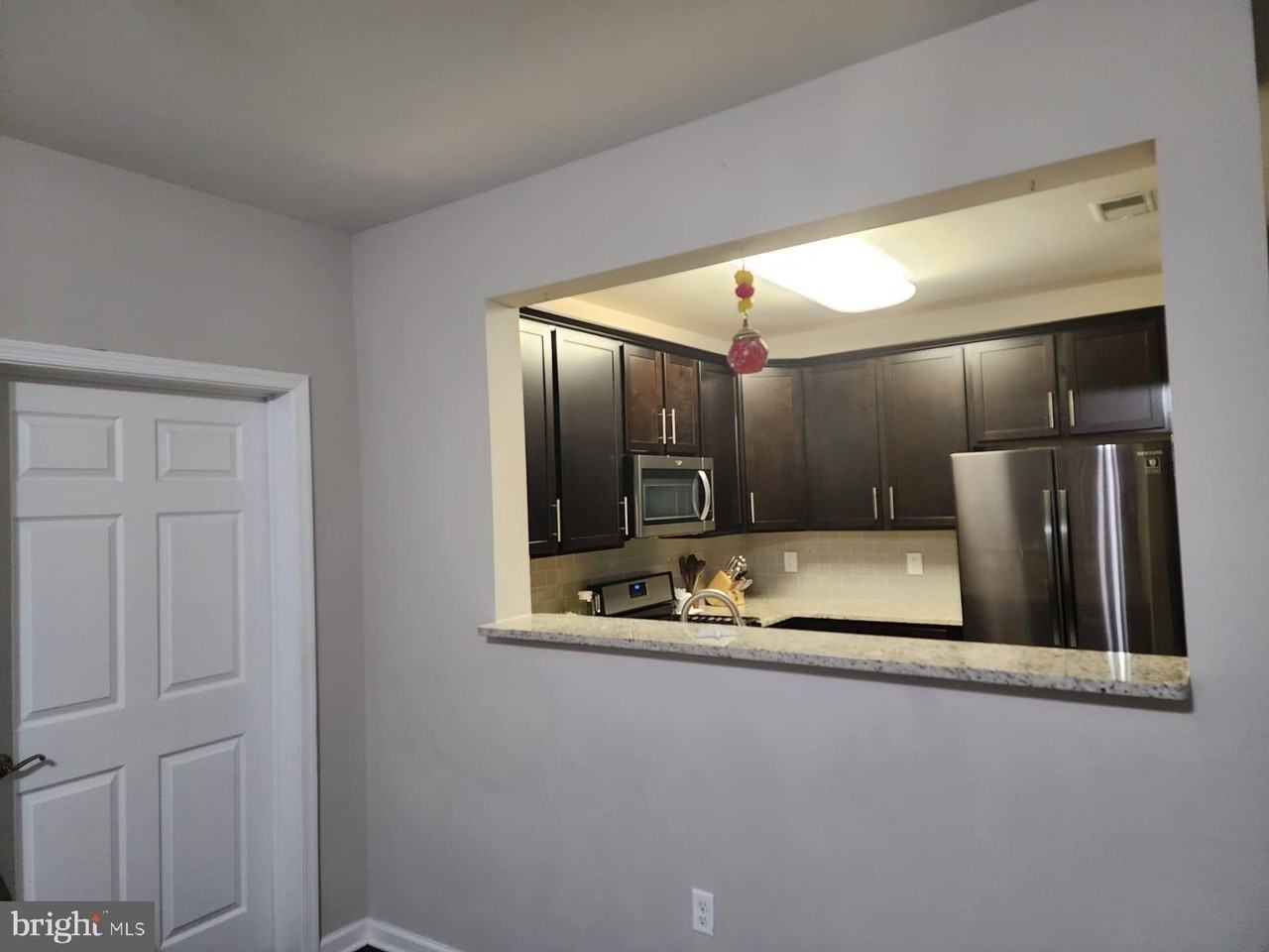 1118 Halifax Pl - Photo 7 of 10