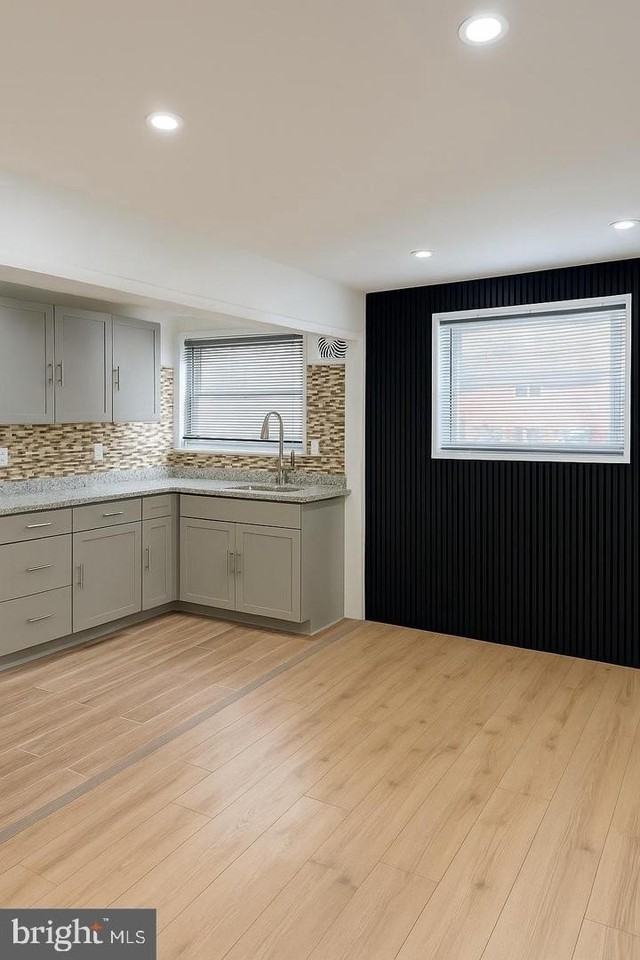 753 Bennington Rd - Photo 6 of 17