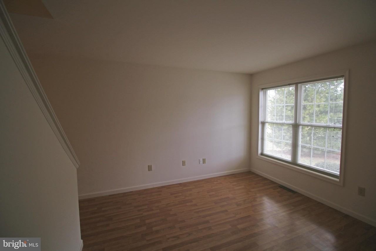 63 N Cherry St - Photo 3 of 19