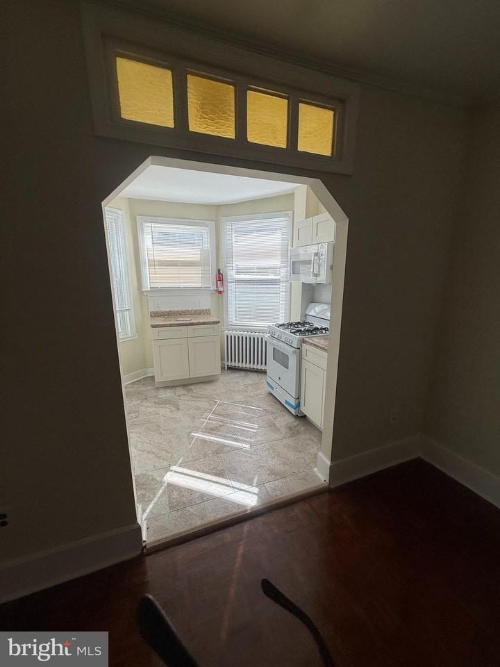 540 E Johnson St #2 - Photo 3 of 12