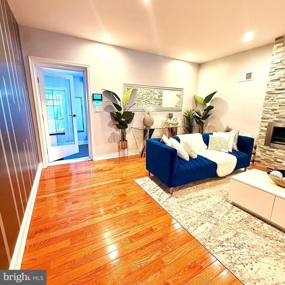 737 Cobbs Creek Pkwy - Photo 5 of 29