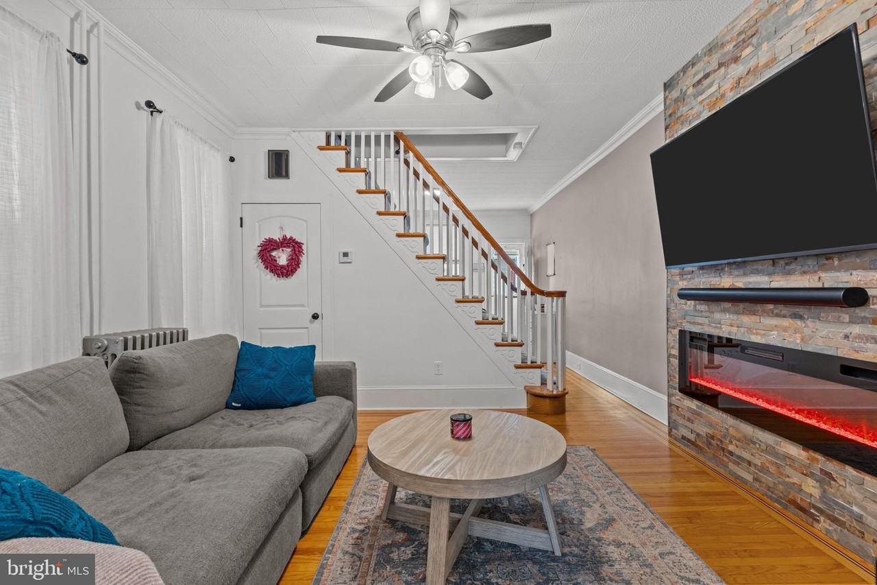 4524 Miller St - Photo 5 of 22