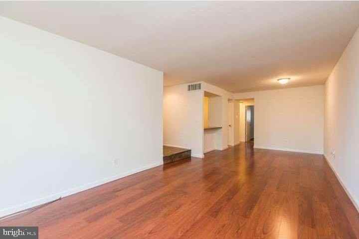 326 Hermit St - Photo 6 of 12