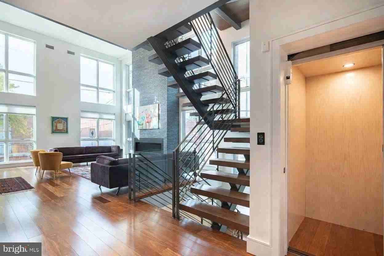 815 S 20th St - Photo 5 of 50