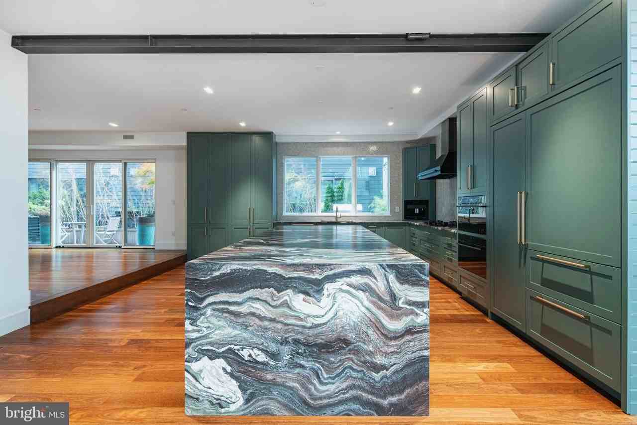 815 S 20th St - Photo 6 of 50