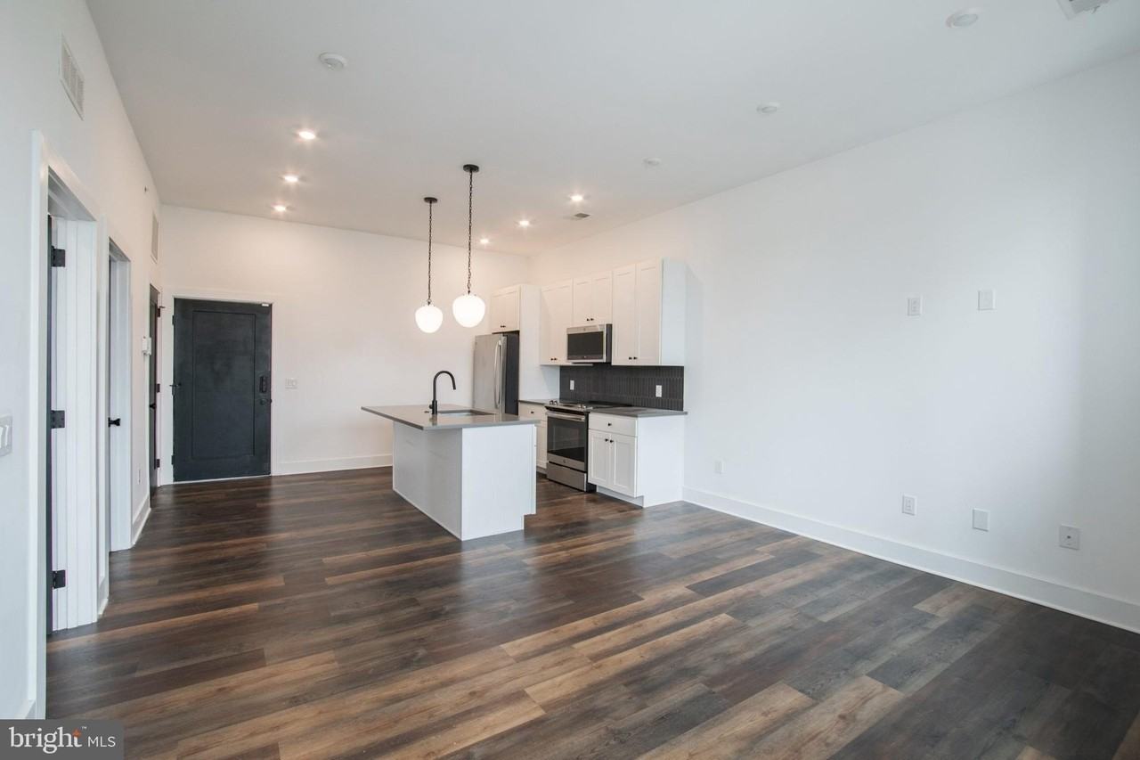 2940 W Thompson St #203 - Photo 7 of 26