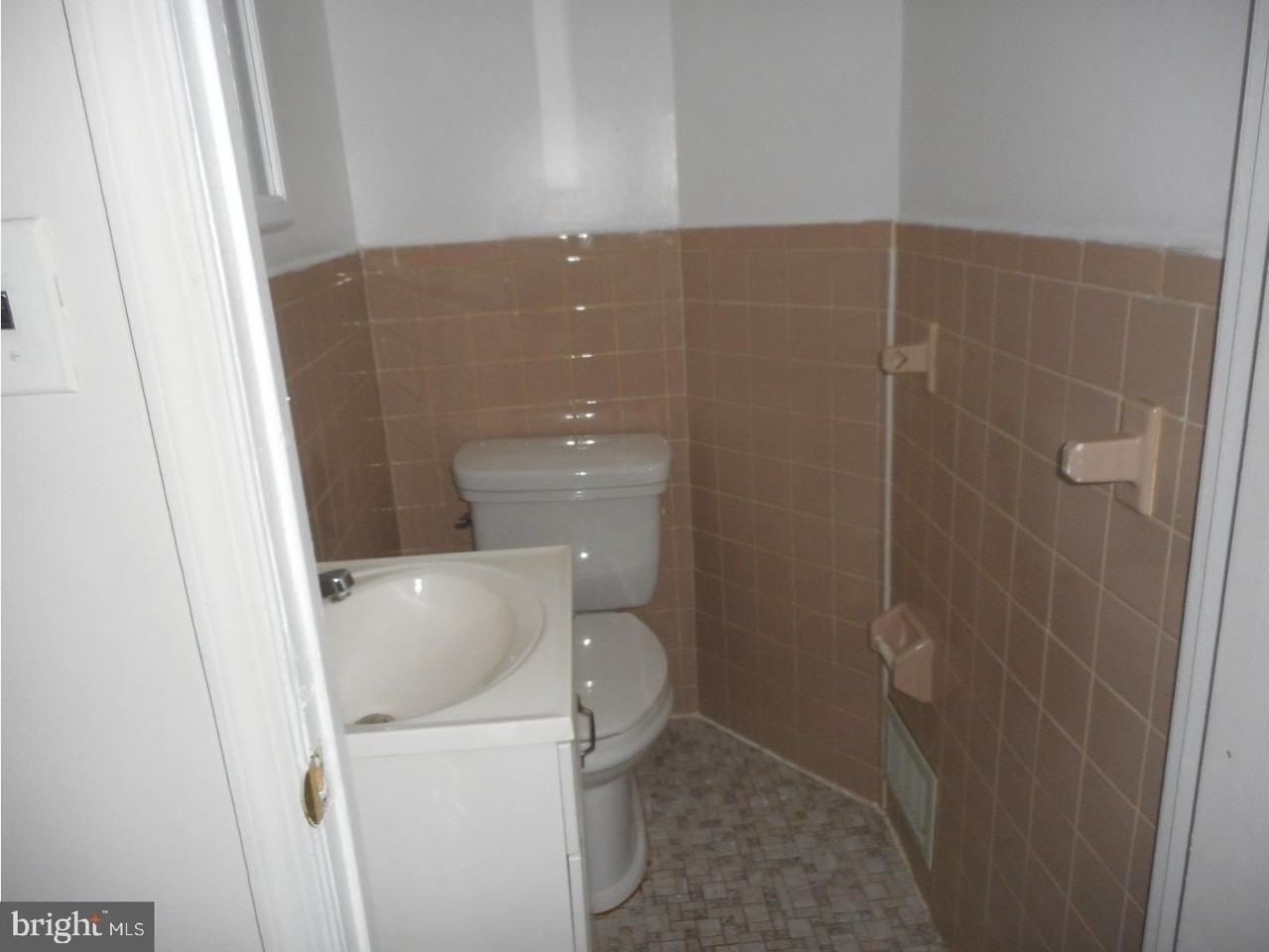 753 S Jessup St - Photo 5 of 5