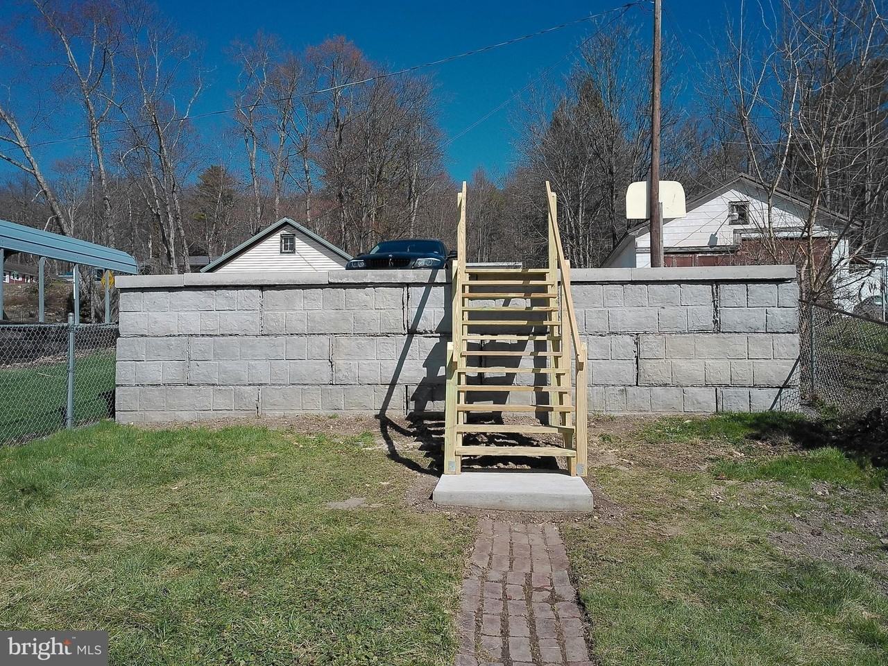 619 E Grand Ave - Photo 4 of 23