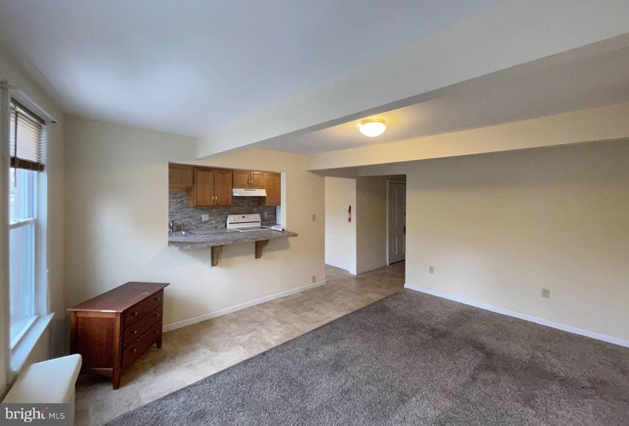 315 W Laurel Blvd #2ndFL - Photo 2 of 9