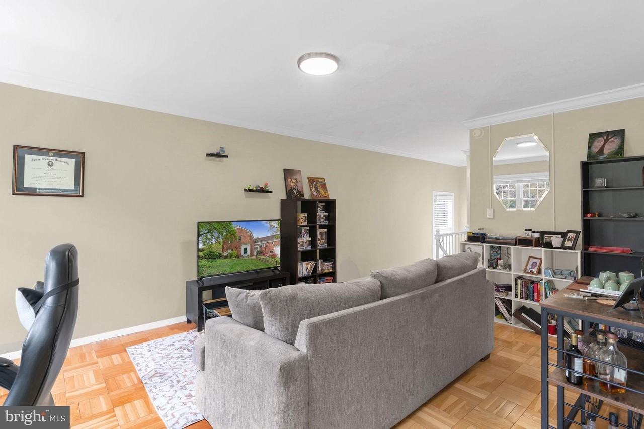 3623 Gunston Rd - Photo 5 of 20