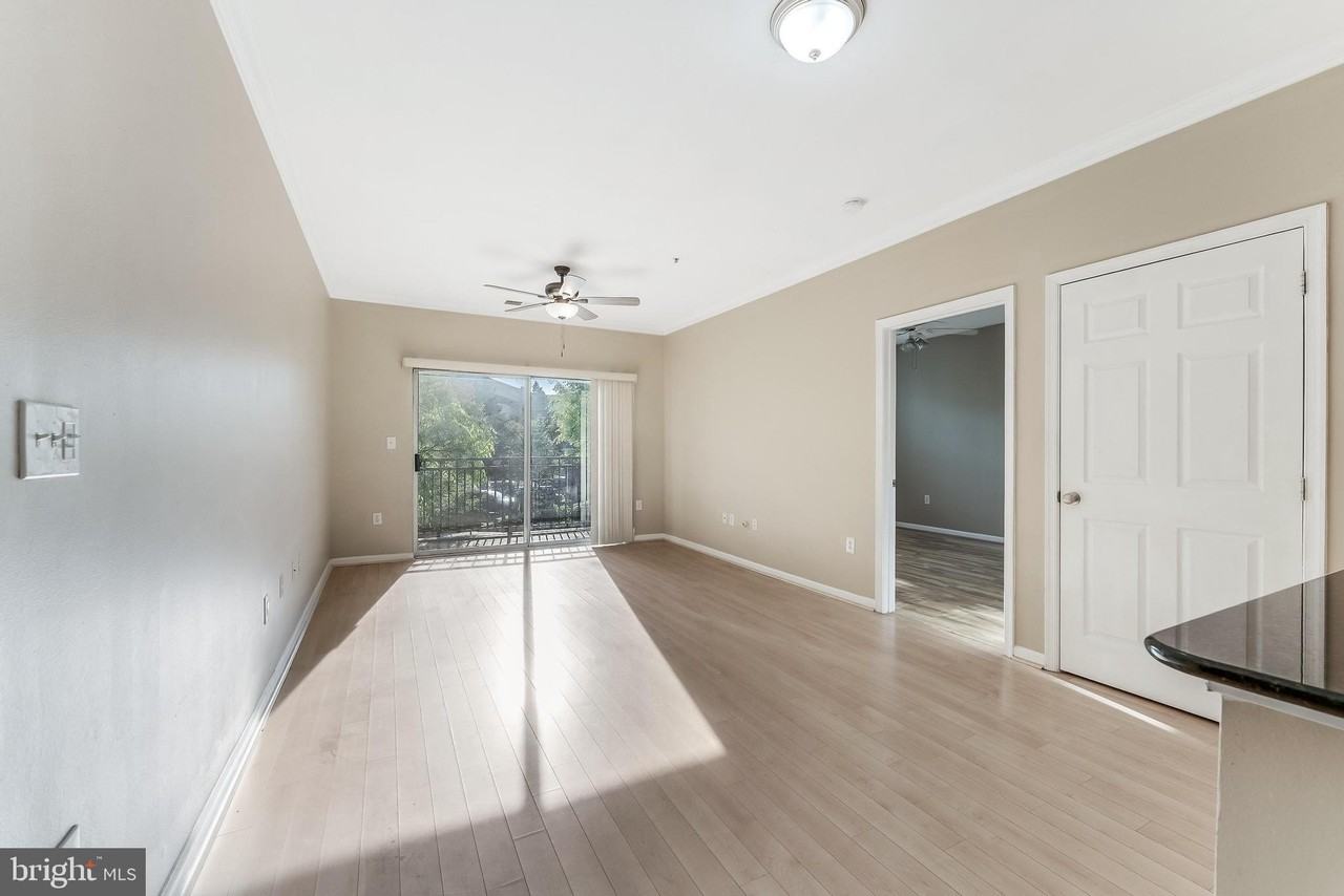 12954 Centre Park Cir #205 - Photo 4 of 39