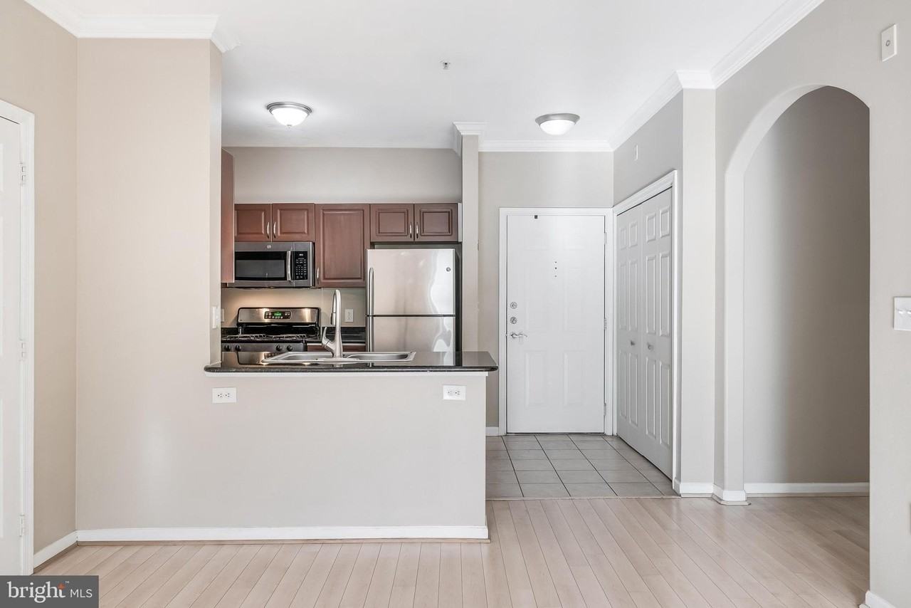 12954 Centre Park Cir #205 - Photo 6 of 39