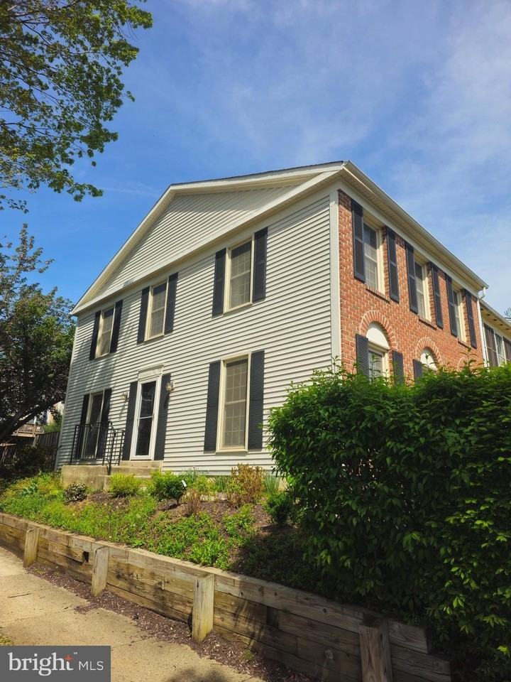 4508 Shoal Creek Ct - Photo 2 of 27