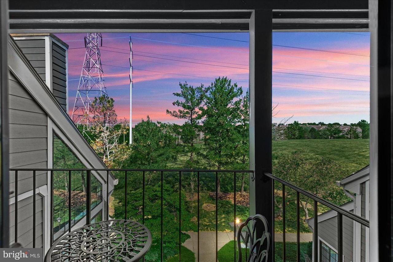 6000 Mersey Oaks Way Unit F - Photo 5 of 35