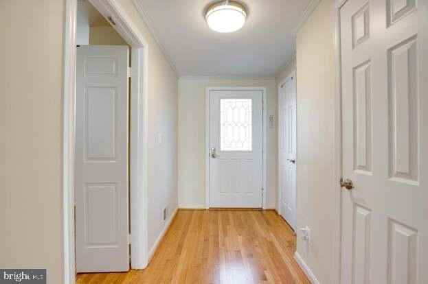 8931 Park Forest Dr - Photo 3 of 47