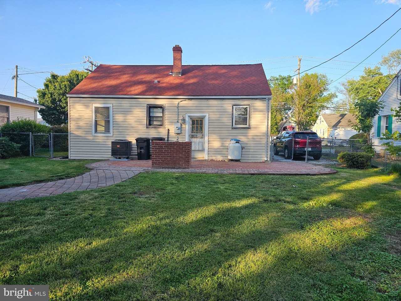 8524 Highland Ln - Photo 3 of 4