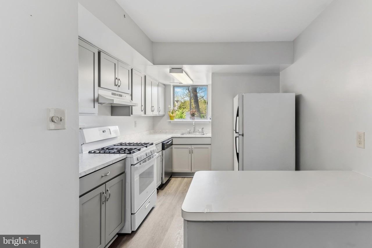 3712 N Rosser St #102 - Photo 7 of 19