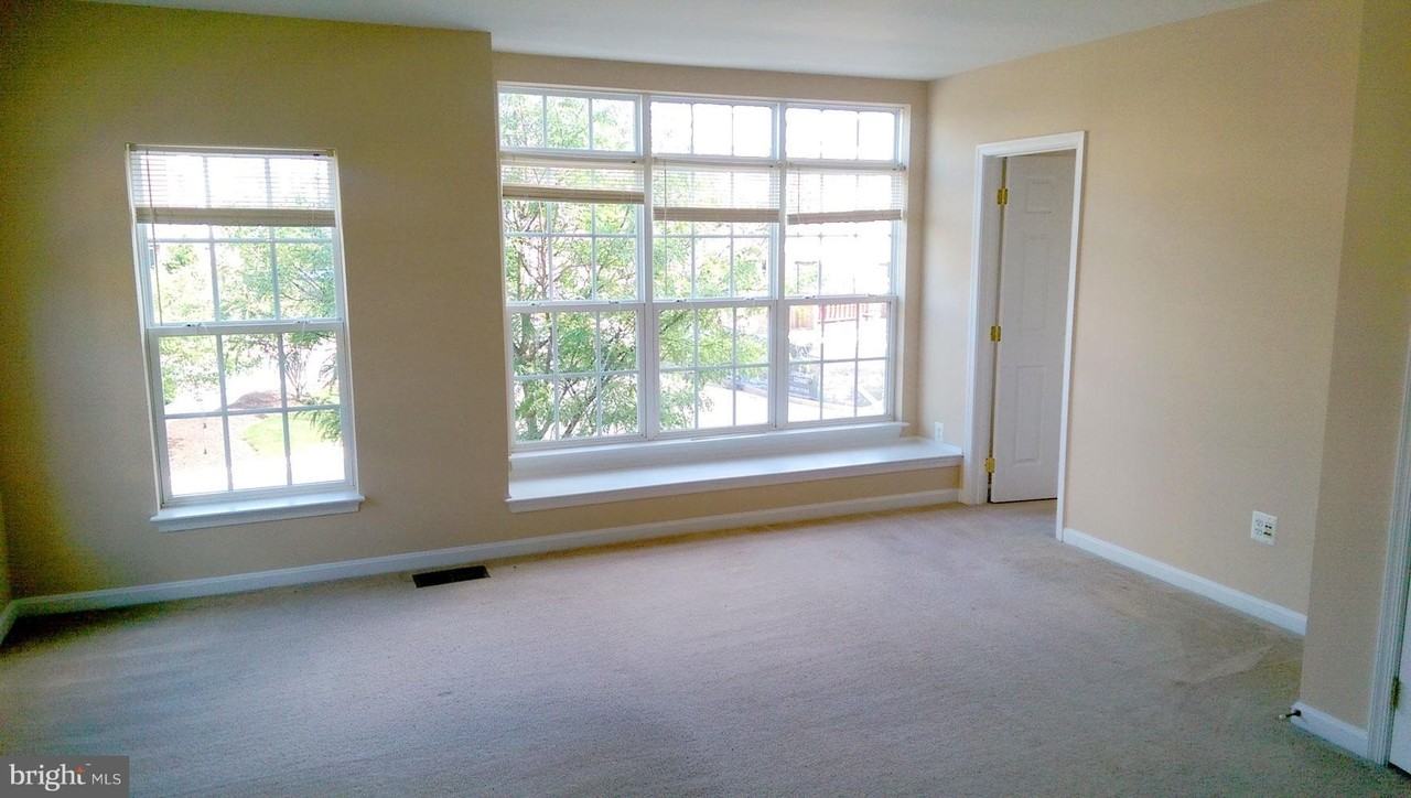 19263 Winmeade Dr - Photo 7 of 11