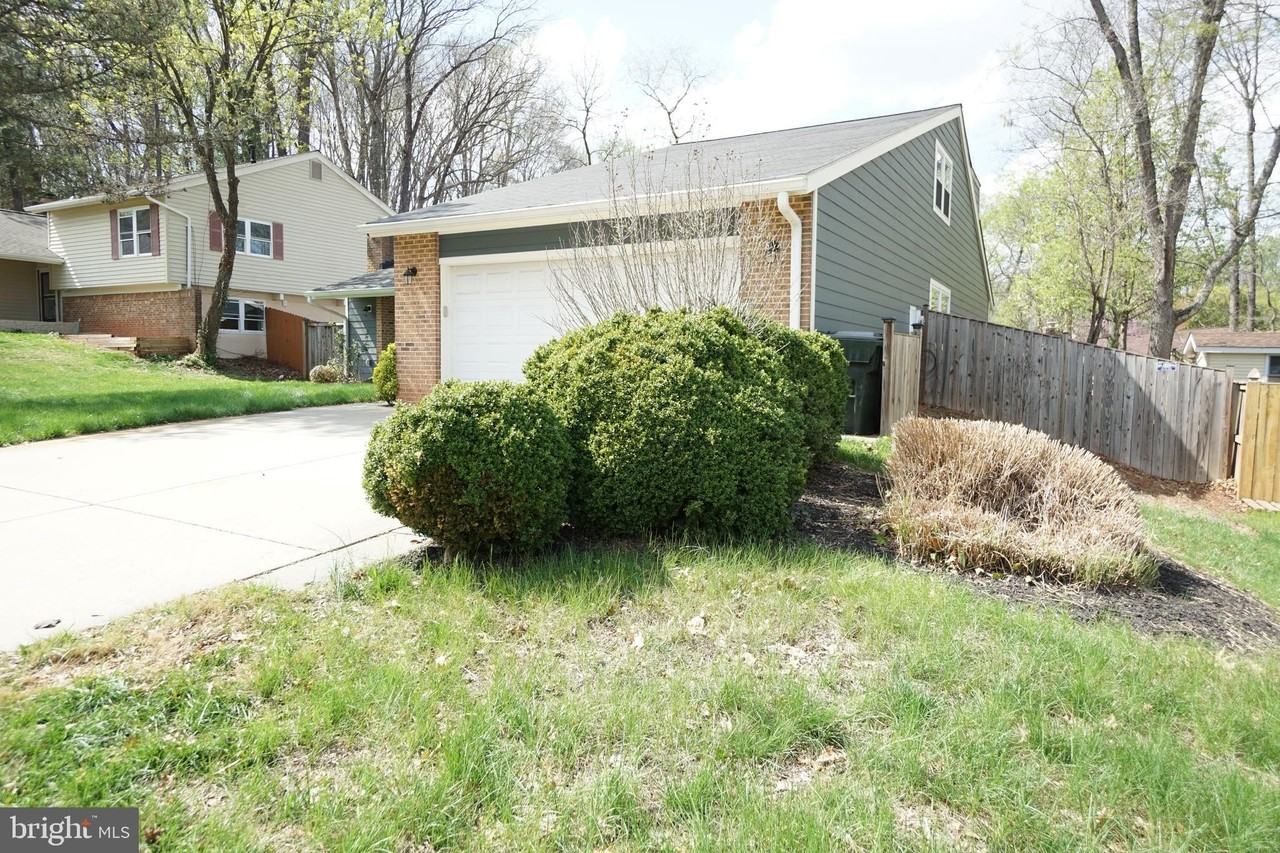 322 Sugarland Run Dr - Photo 3 of 46