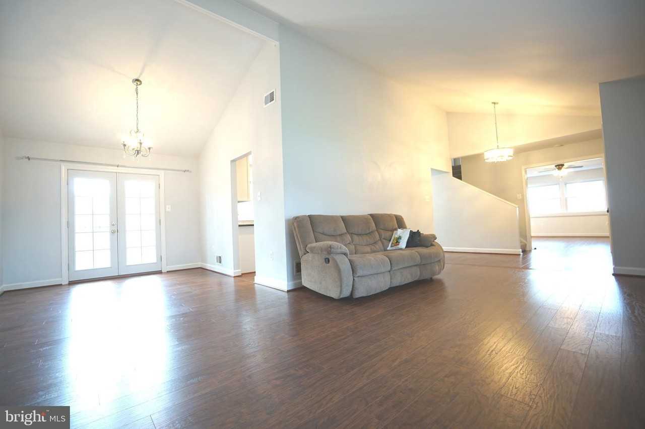 322 Sugarland Run Dr - Photo 5 of 46