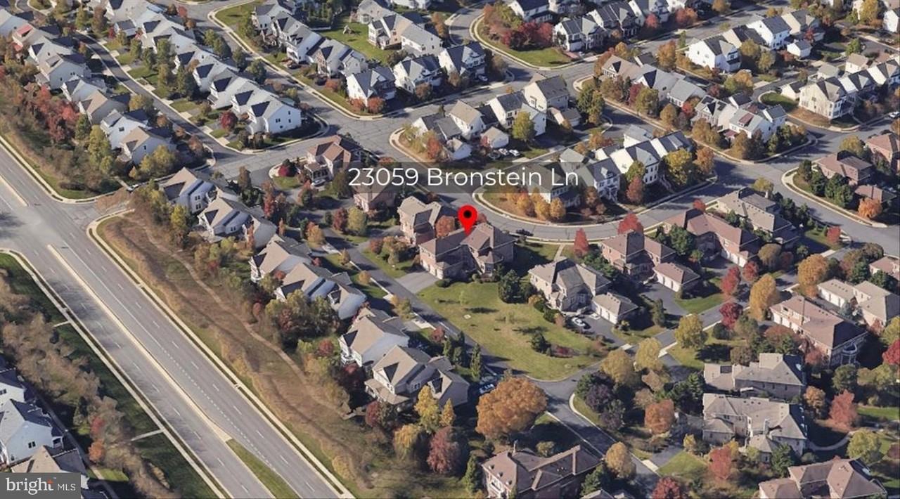 23059 Bronstein Ln - Photo 3 of 50