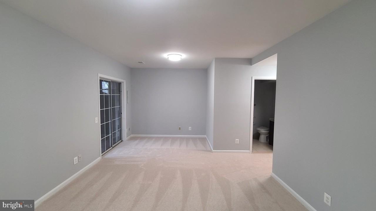 47682 Sandbank Sq - Photo 2 of 23